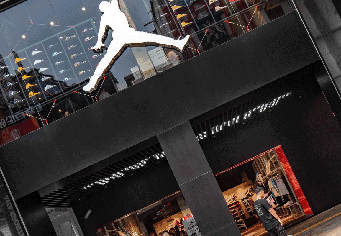 广州最大的AJ旗舰店来了！独栋双层，还有24款限量球鞋...