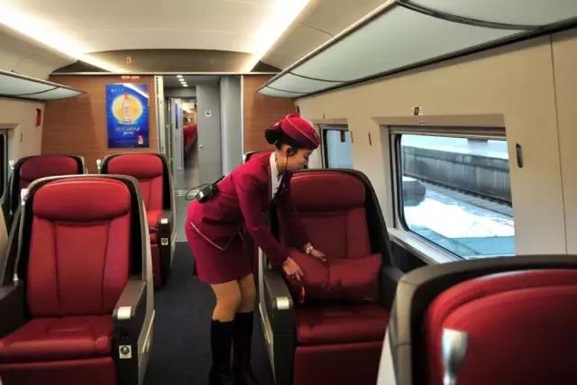 高铁轨道用的什么材料最多,高铁的材料有哪些