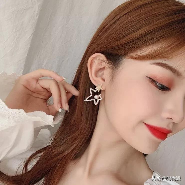 一眼就惊艳的耳环戴上百搭又高级,长脸适合戴的百搭耳环