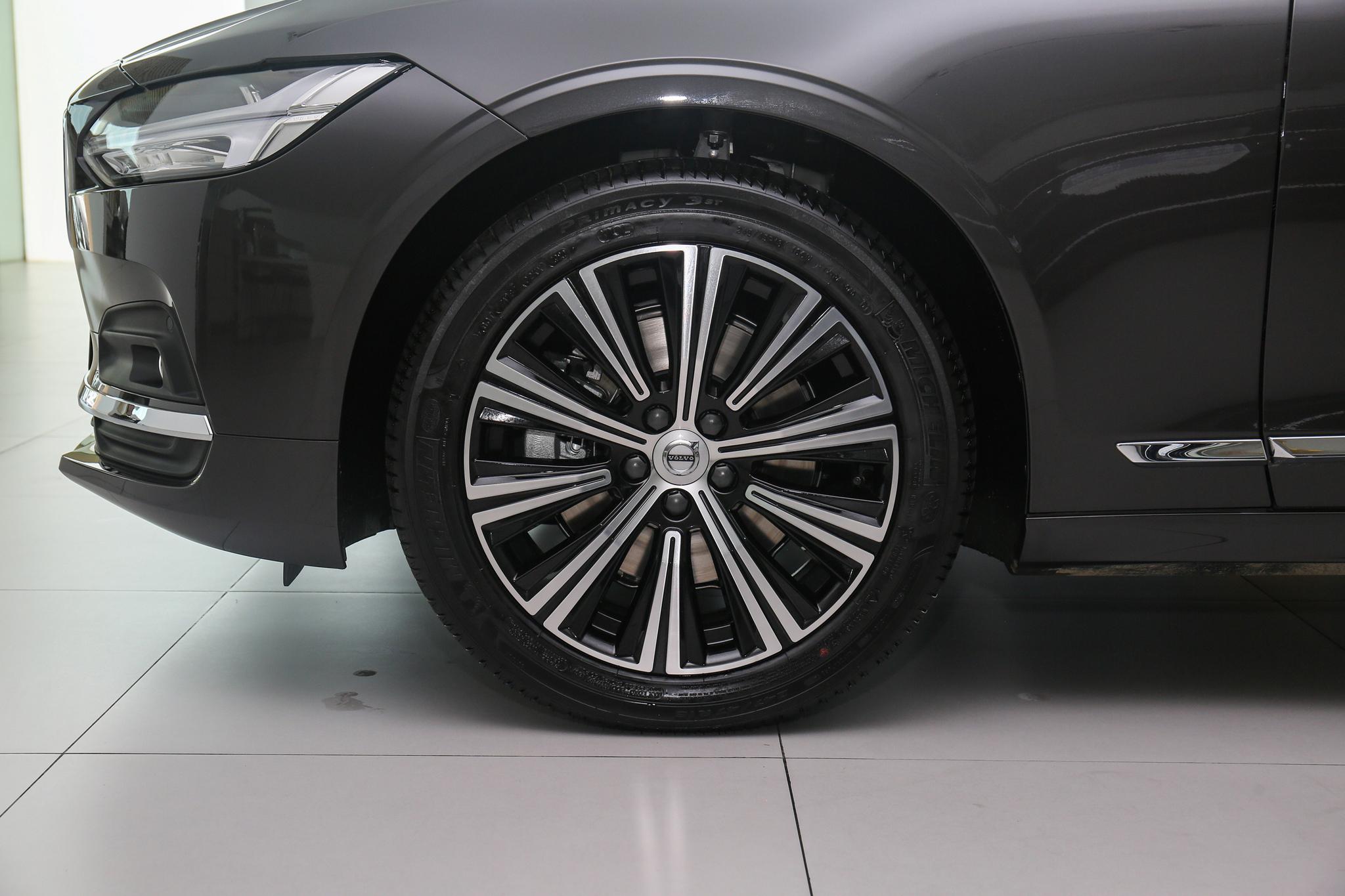 沃尔沃s90轮胎没气怎么办,沃尔沃s90轮胎嗡嗡响什么原因