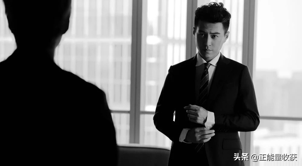 《精英律师》德才兼备才是精英：洋装虽然穿在身，依然心怀中国梦