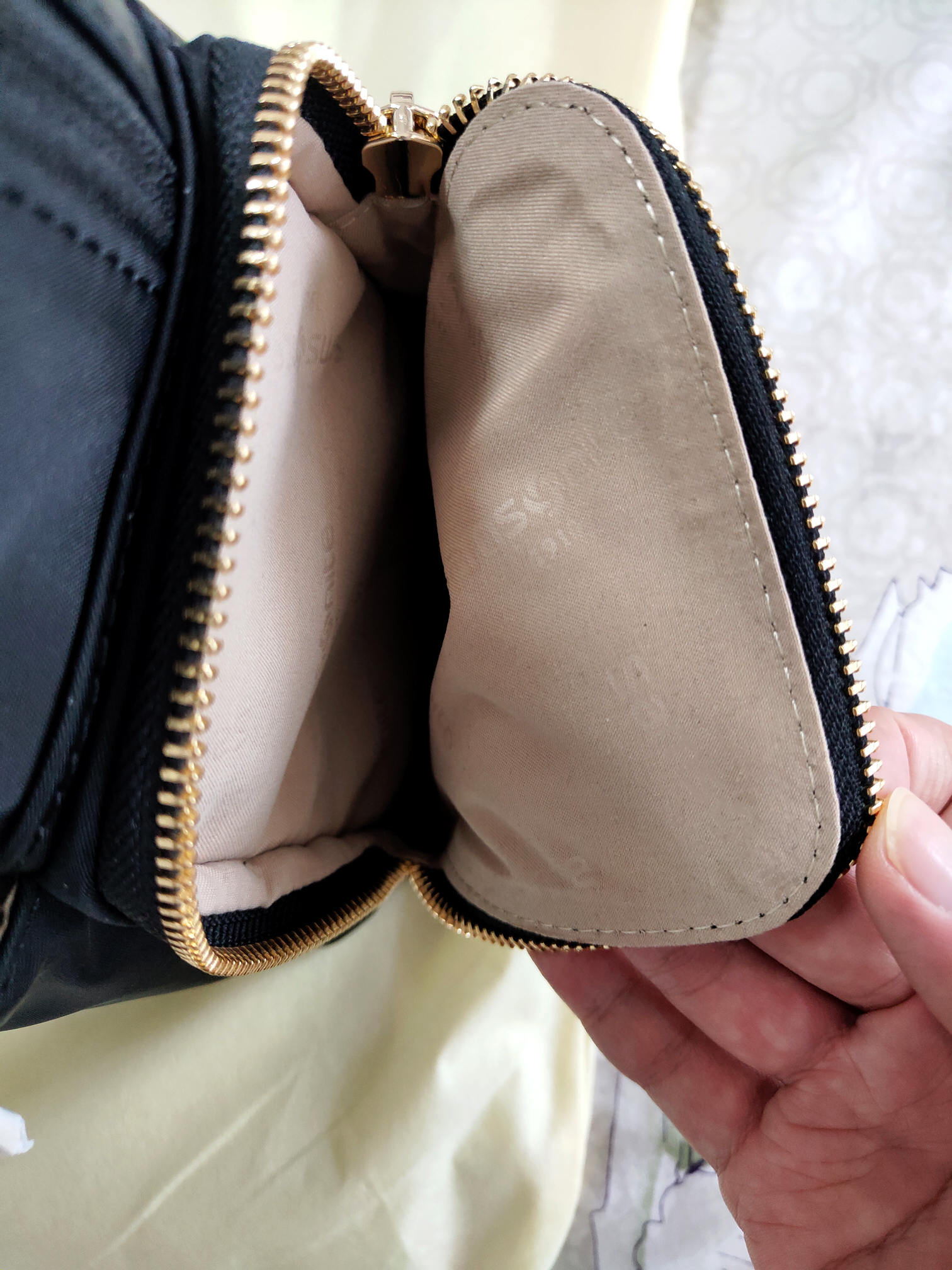 推荐背包好看高颜值名牌,什么牌子的背包好看质量又很好