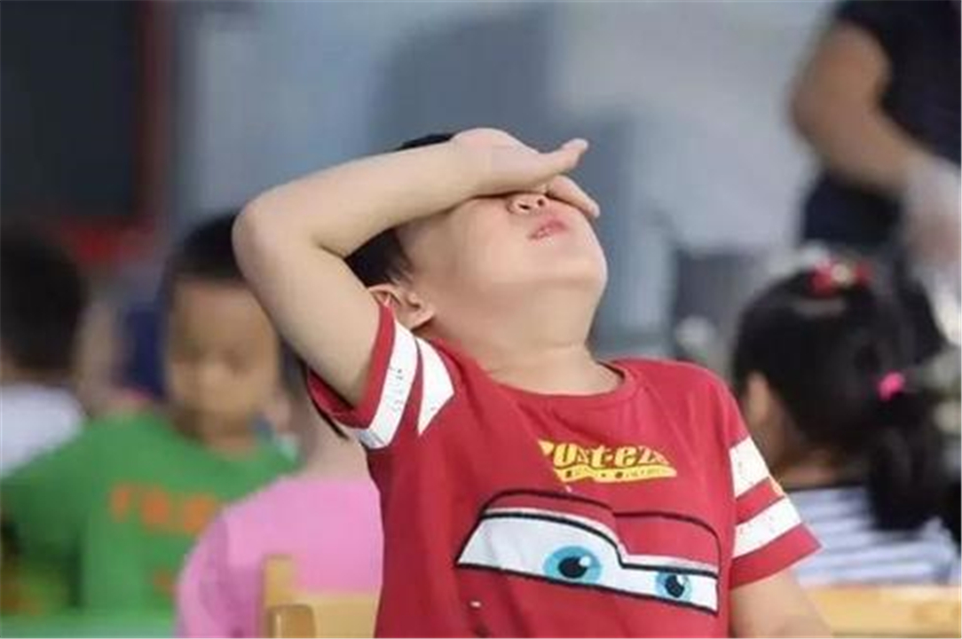 上幼儿园老是哭适应能力差怎么办,孩子去幼儿园哭需要适应多久