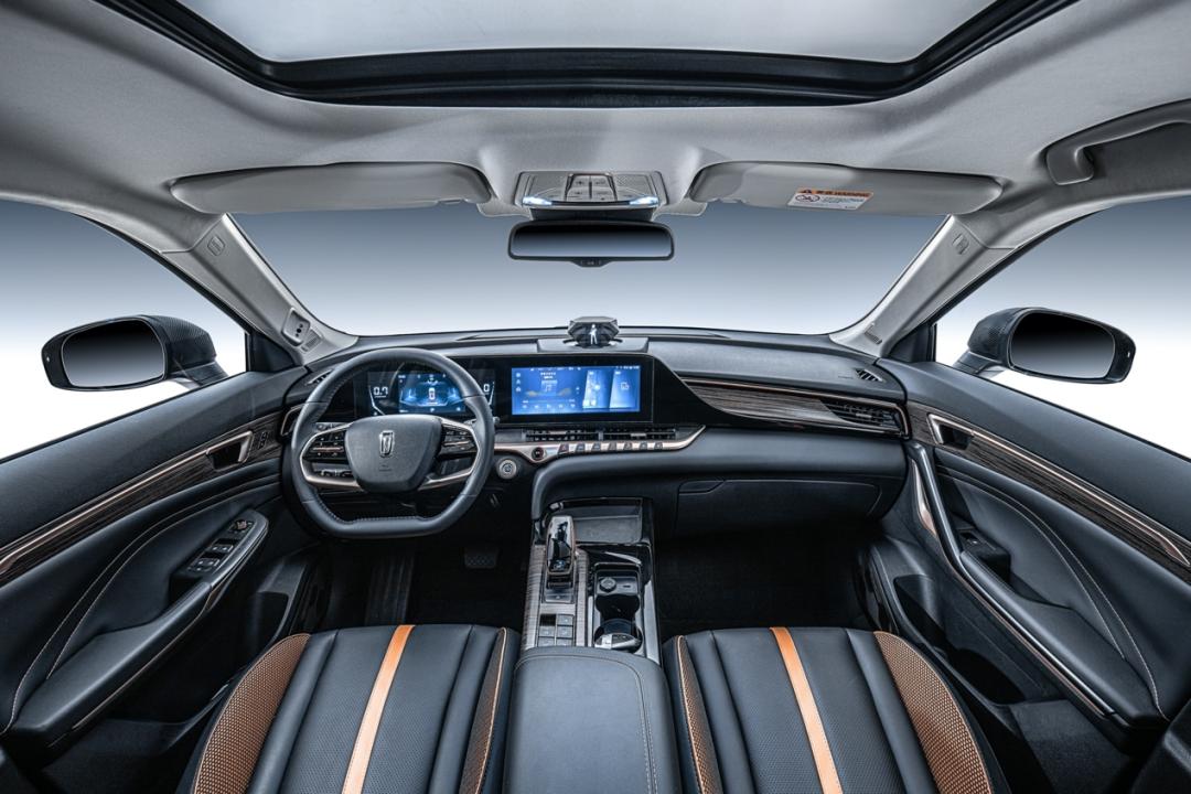 牵手李宁羽毛球，打造新国潮品牌，奔腾T55只为跨界而来