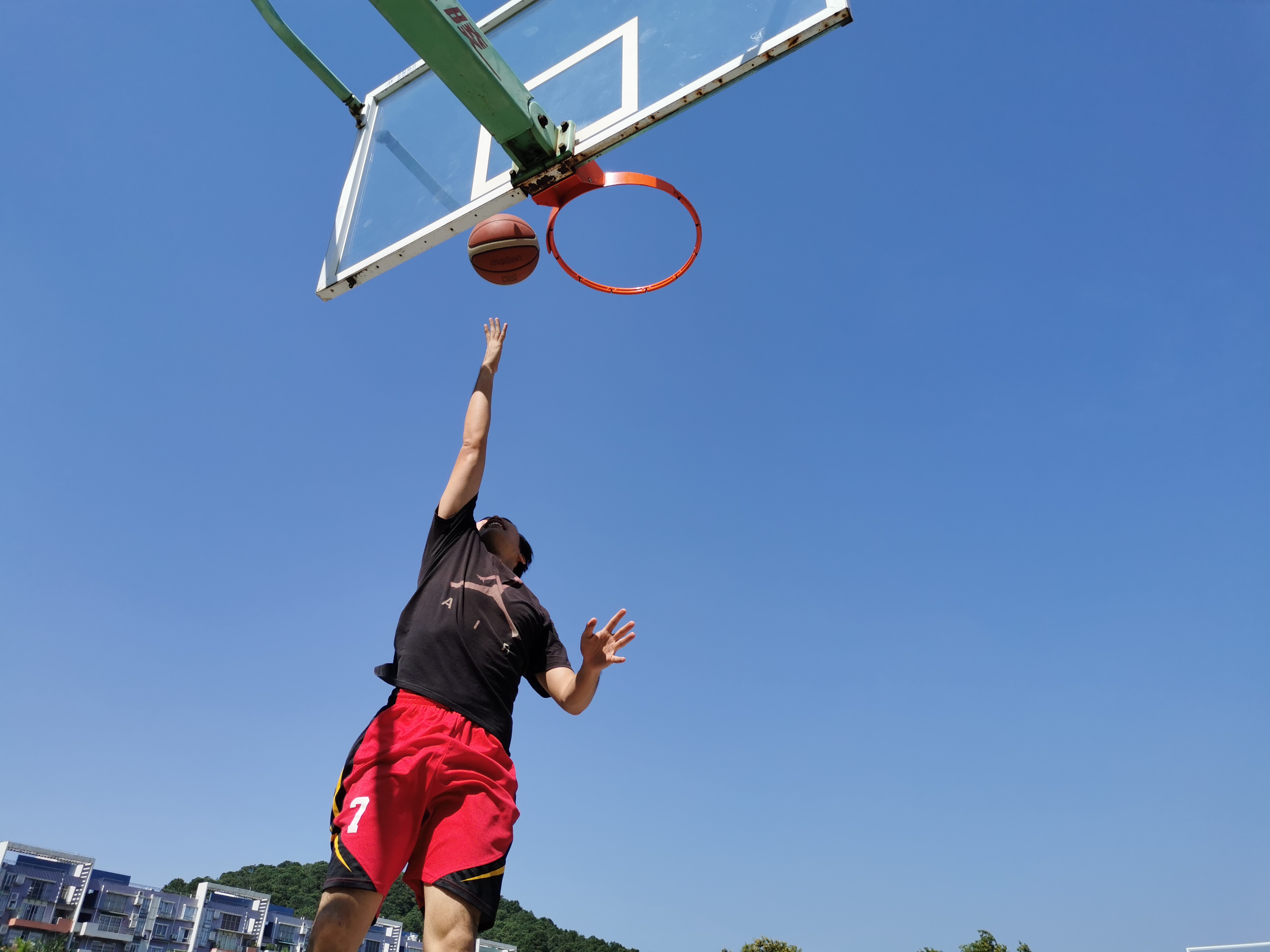 不要害怕自己的平凡,不要害怕平凡只要坚持去磨练