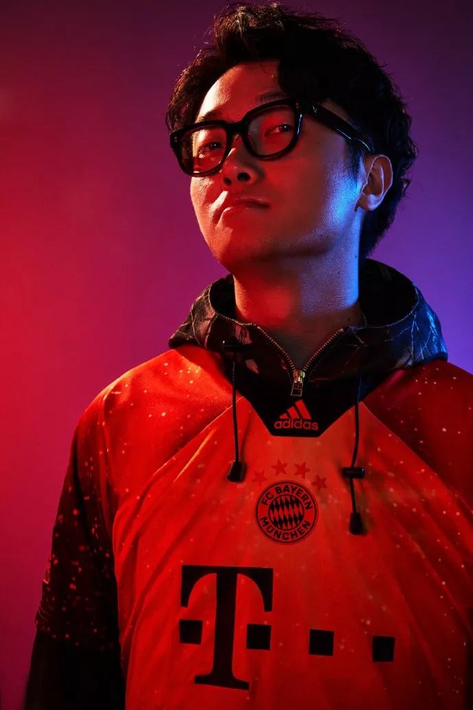 传统体育与电子竞技的跨界共鸣阿迪达斯xEASports联名球衣发售