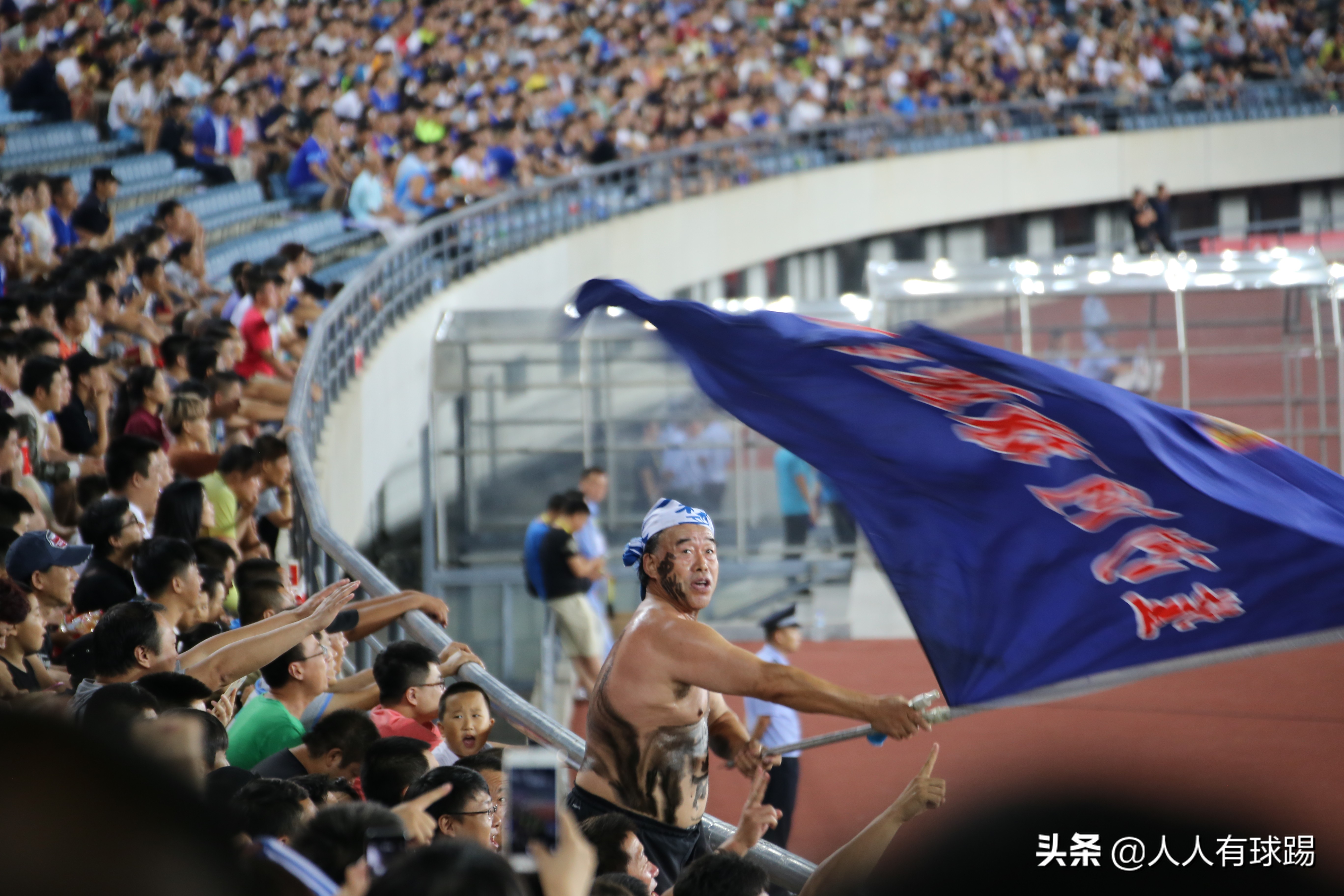 10年17个教练，从阿尔滨到大连人，大连足球最需要的是稳定