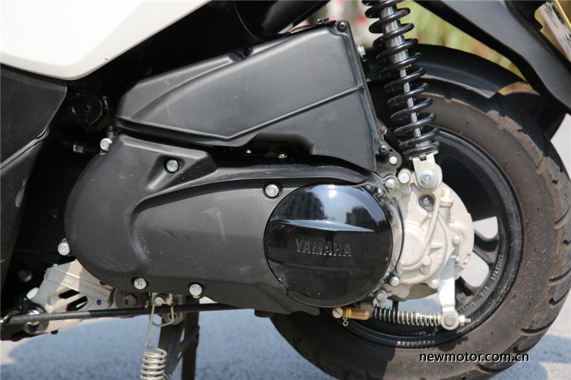 雅马哈和铃木的uu125踏板哪个好,125踏板雅马哈和豪爵怎么选