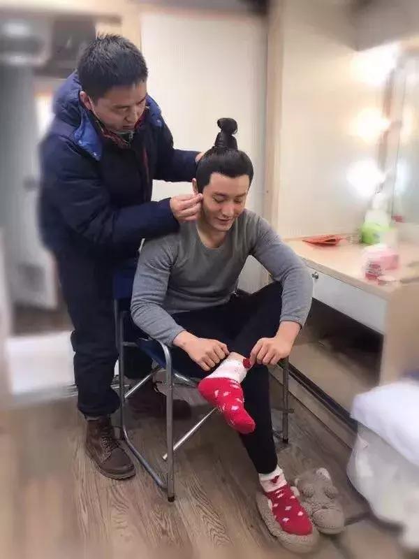 靠一分钱利润拿下全球三分之一市场份额:这是一双被低估的袜子