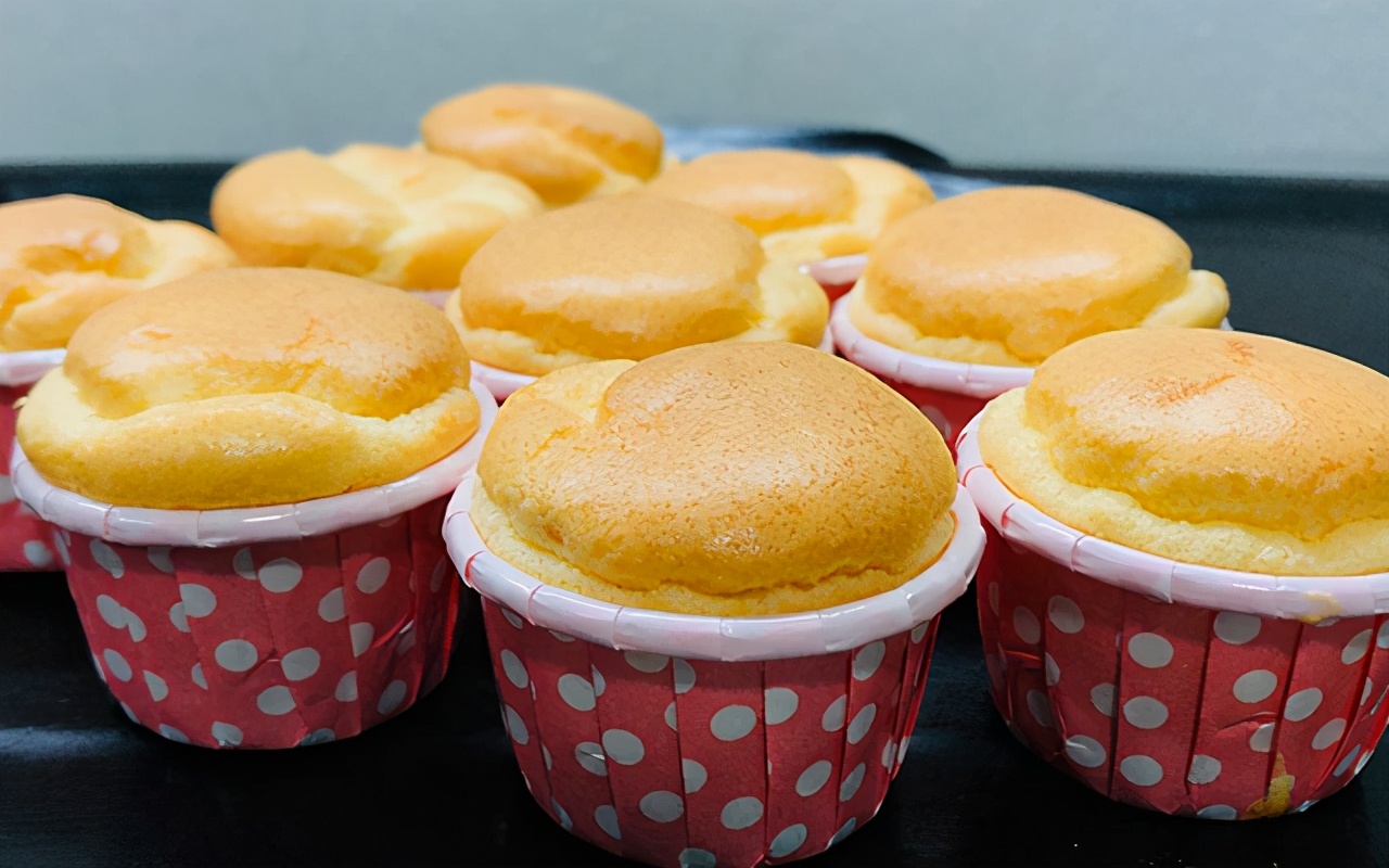 小蛋糕简单又好吃不用酵母,不用发面的小蛋糕