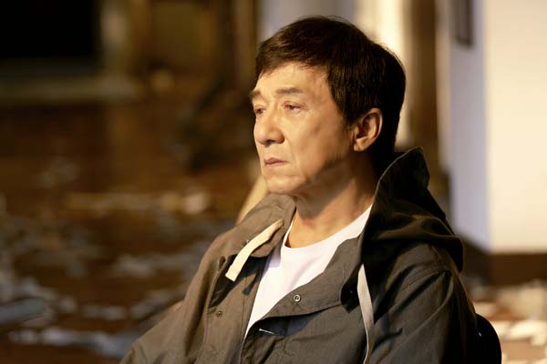 成龙是随谁姓,成龙为什么在安徽家谱上有名字