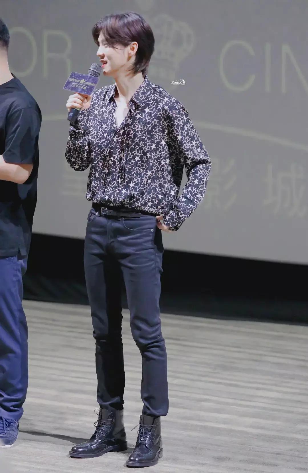 鹿晗近日活动图片,鹿晗近期活动图