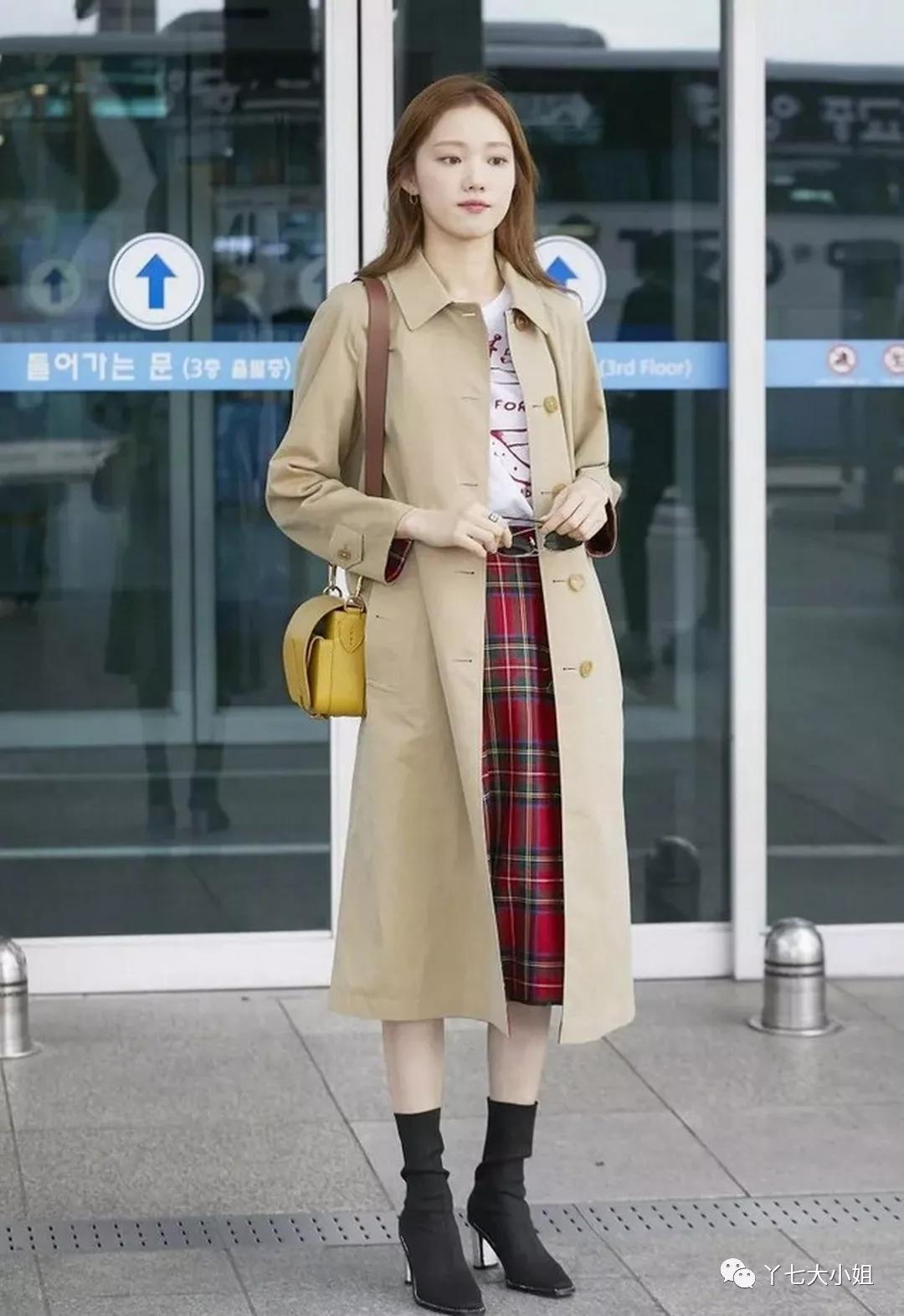 气质驼色让你随意搭配不出错,今秋必备的驼色让你时尚感up