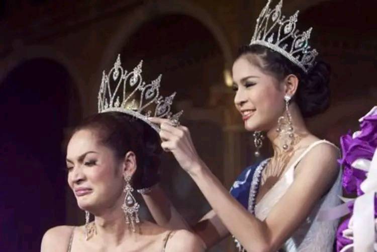 泰国人妖原本是男儿身，为何在接待男游客前，还要吃避孕药？