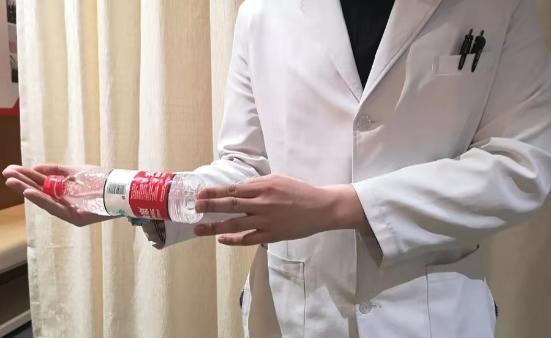 肩周炎肩膀疼可以推拿吗,治疗肩周炎艾灸和按摩哪个效果好