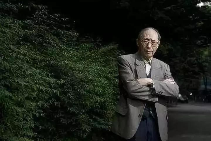 一生要走多少路才是终点,成功的人往往都不成功易中天