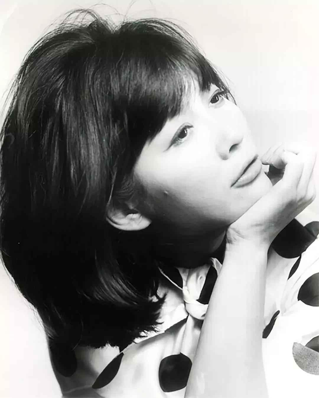 86岁的好莱坞华人教母：我是一只独来独往的豹，不需要结婚