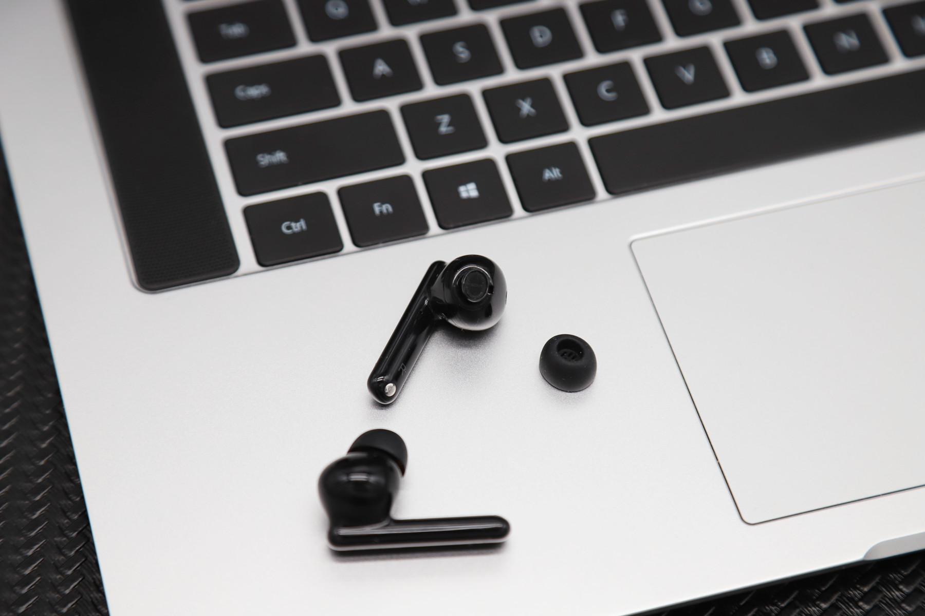 freebuds4i和freebudspro选哪个,freebudspro和freebuds4e哪个好