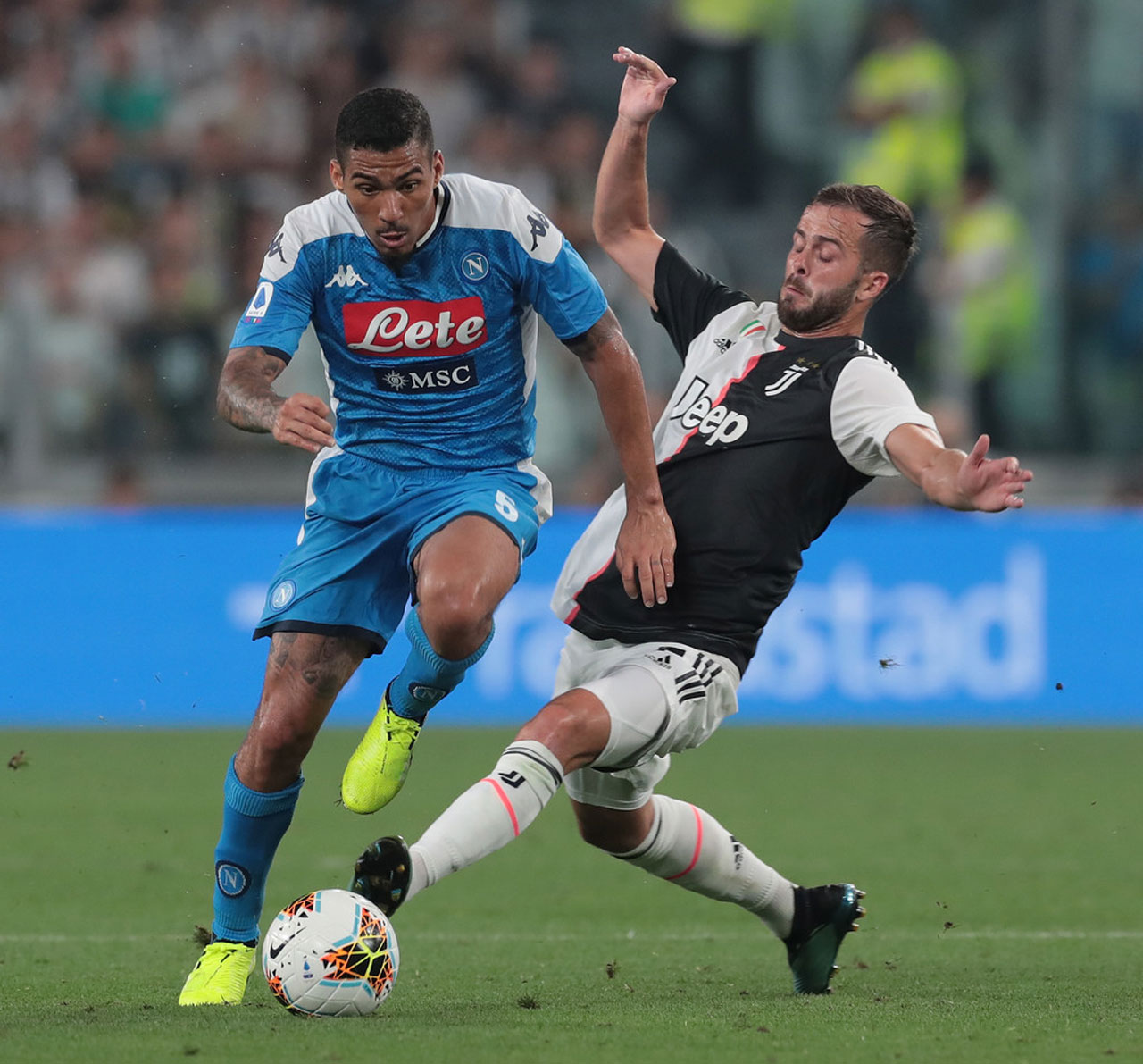 尤文图斯客场2-1桑普多利亚,尤文图斯主场不敌比利亚雷亚尔