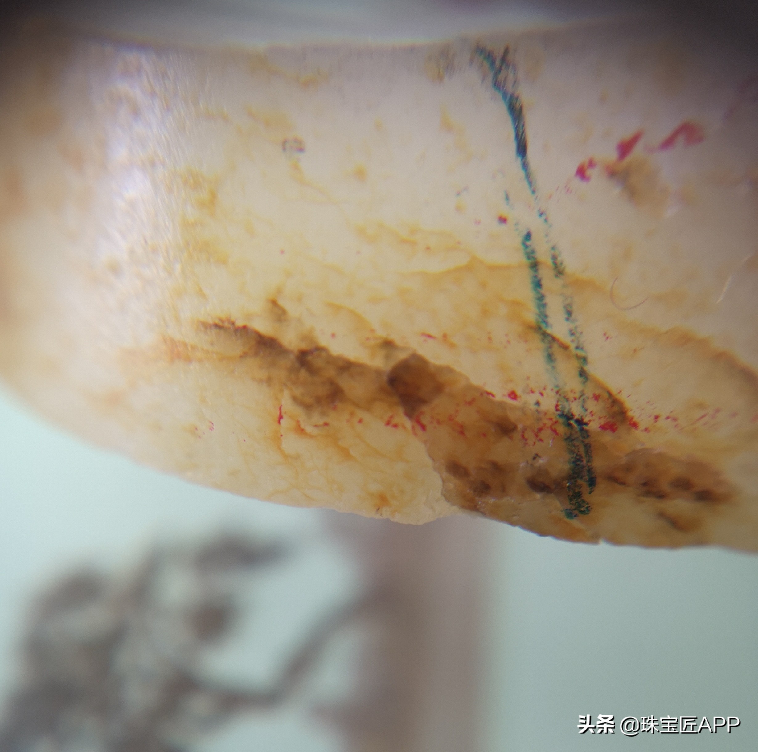 和田玉籽料如何看皮色真假,怎样辨别和田玉籽料真假或皮色