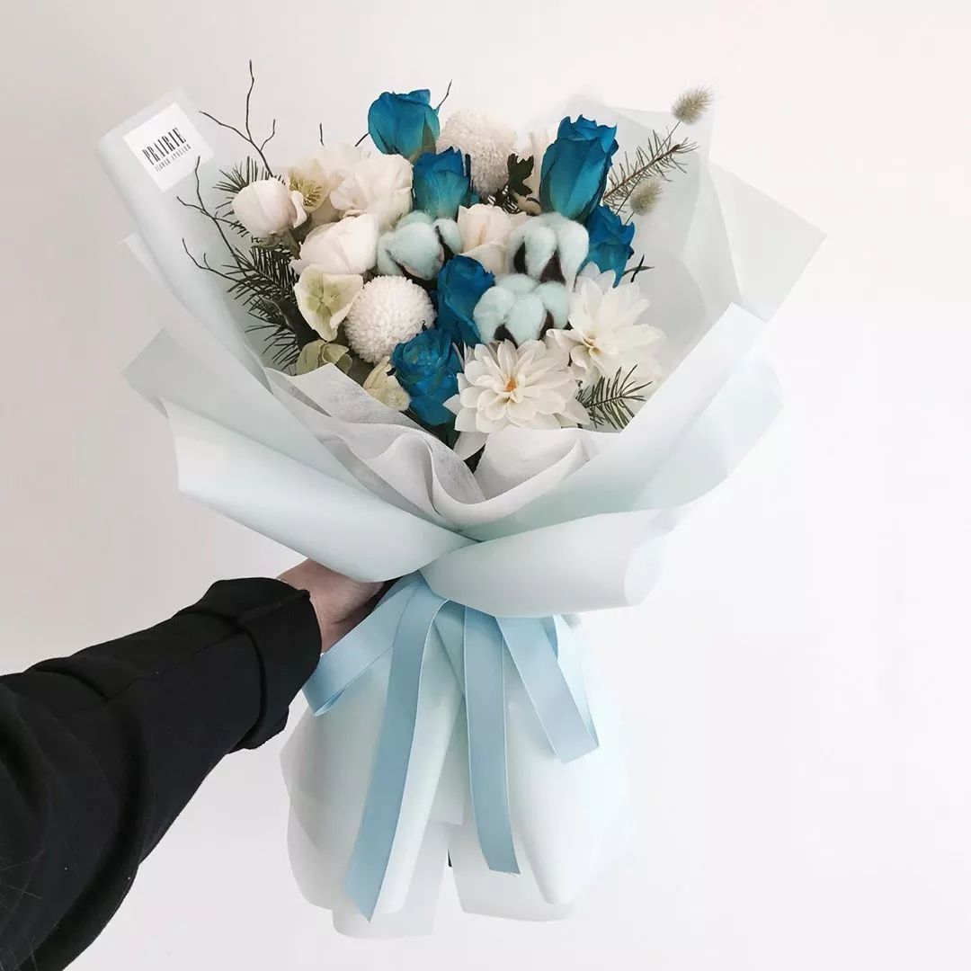 以香槟玫瑰为主的韩式花束,清新柔和治愈系韩式花束