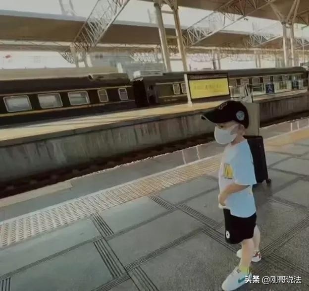 铁粉们注意:面对网络*力暴**,杜新枝手握证据随时可以起诉