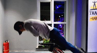 山羊挺身替代动作练背,山羊挺身练下背正确训练方法