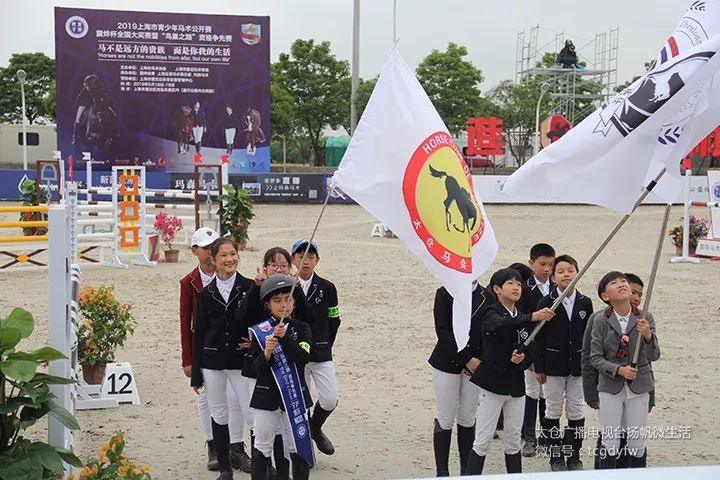 帅呆了！我们的太仓马术少年！