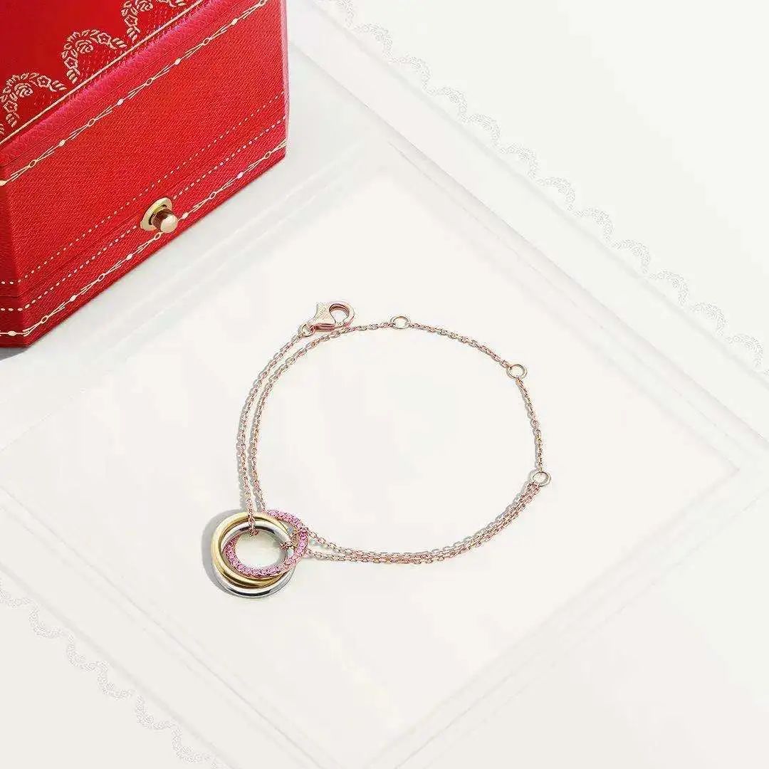 RR·TRENDS|赏浪漫诗词，看腕颈星光