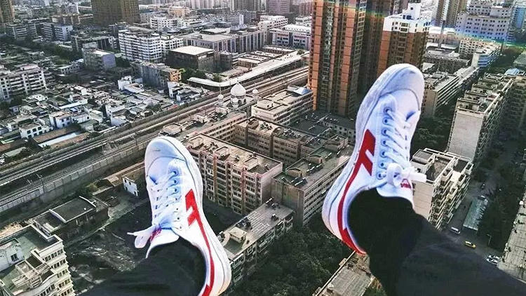 种草不悔！让歪果人疯抢的国货帆布鞋