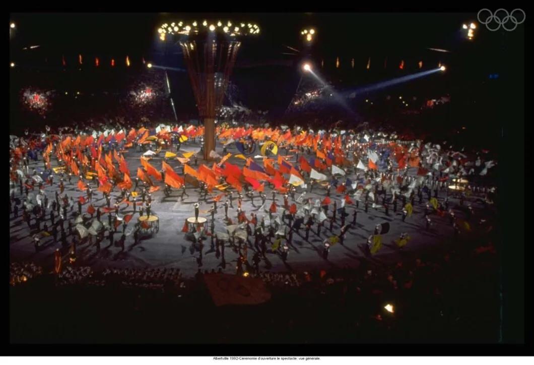 02年冬奥会会徽没有展示的元素,历届冬奥会冬残奥会会徽