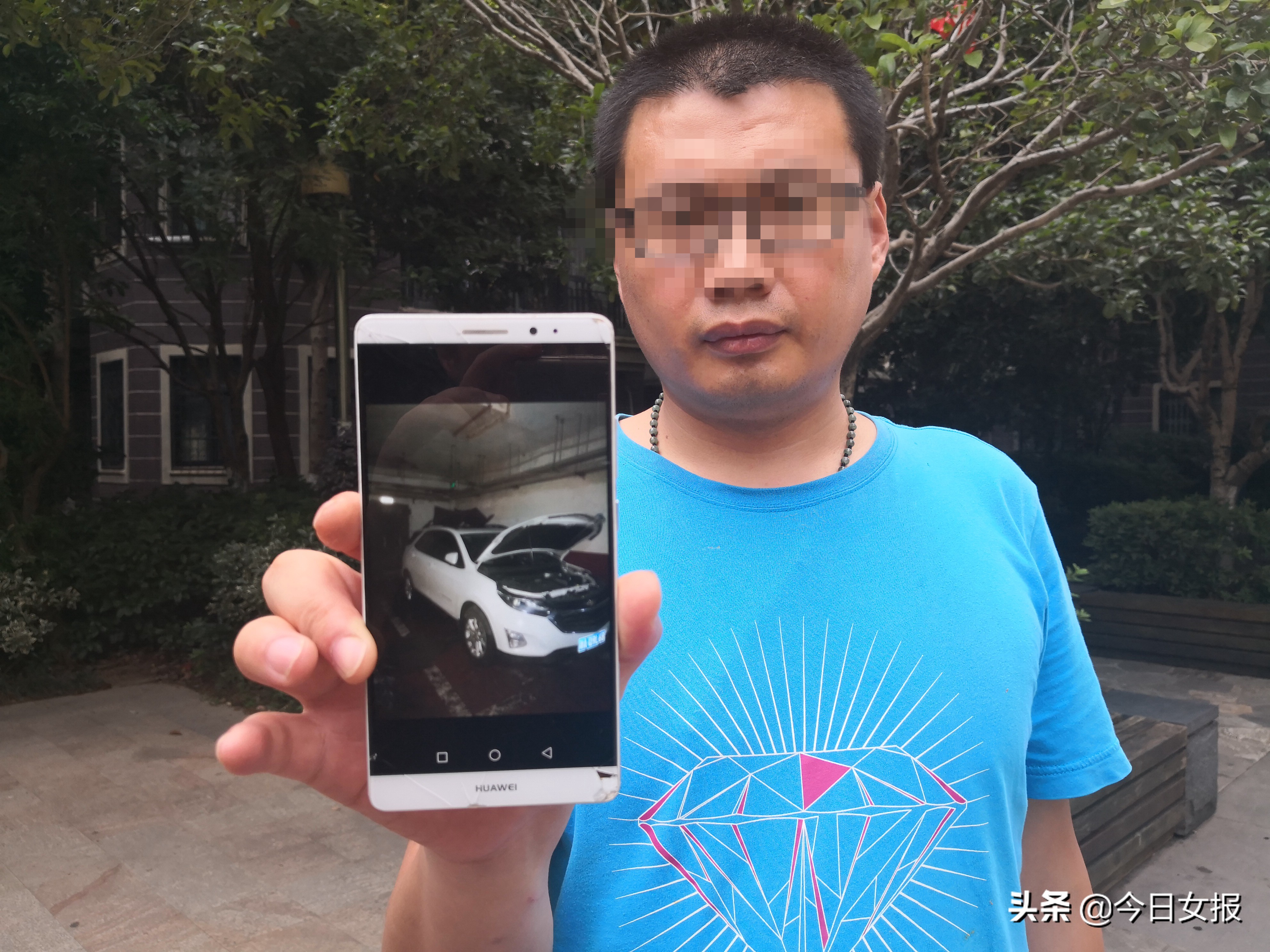 长沙违停遭车主锁喉,长沙女子开车违停后续