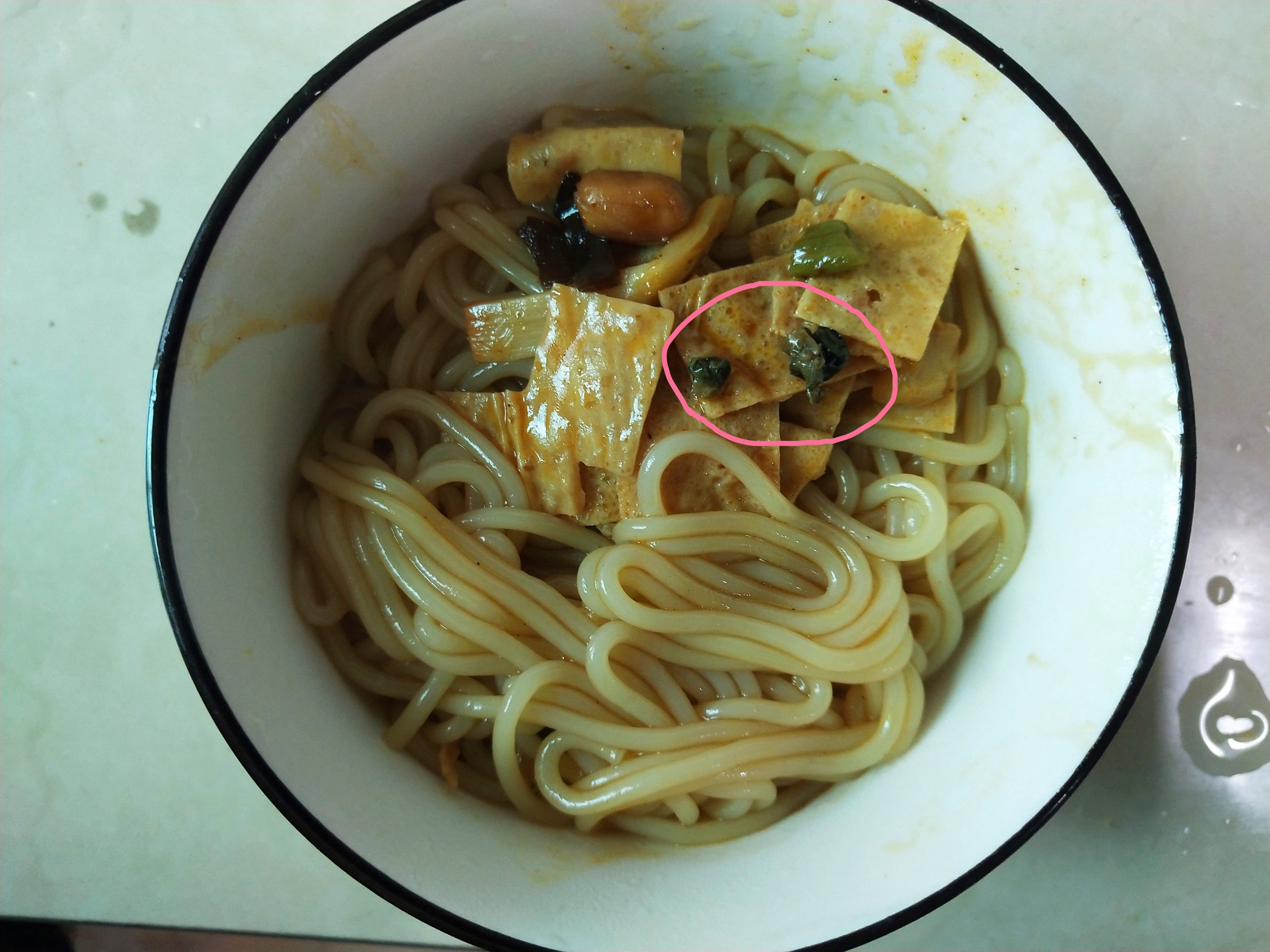 正宗的螺蛳粉特别香甜,正宗螺蛳粉试吃