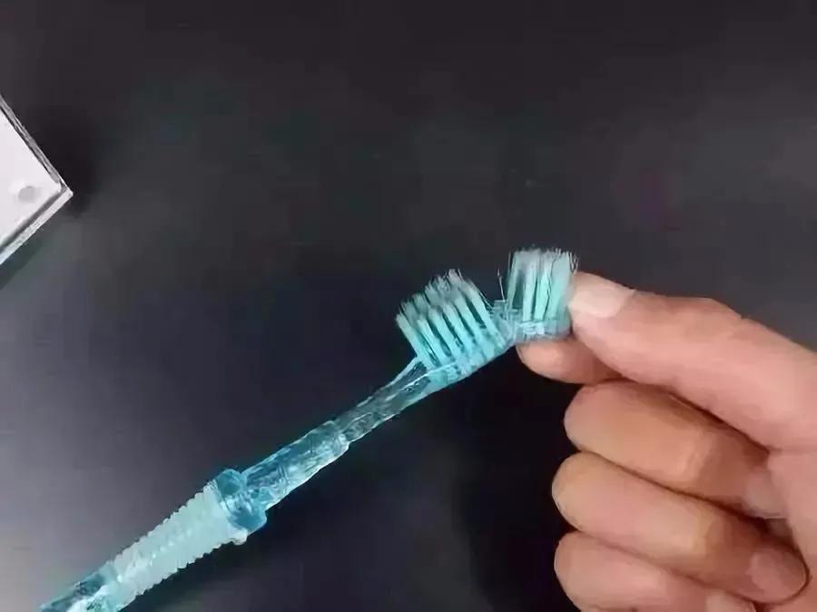 刷牙漱口杯可收纳电动牙刷,智能电动牙刷带收纳盒