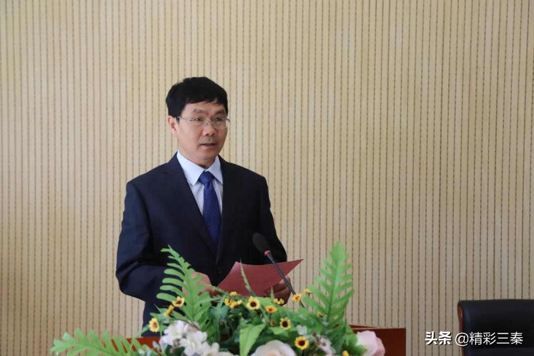 我身边的好校长典型事迹,我身边的好校长宣传片