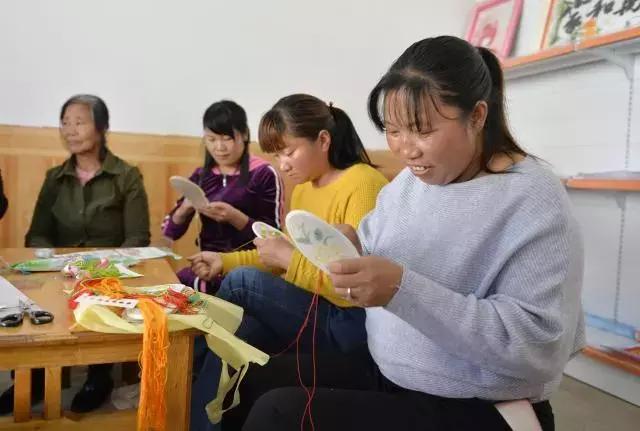 绣出美好的生活图片,绣出幸福感高品质