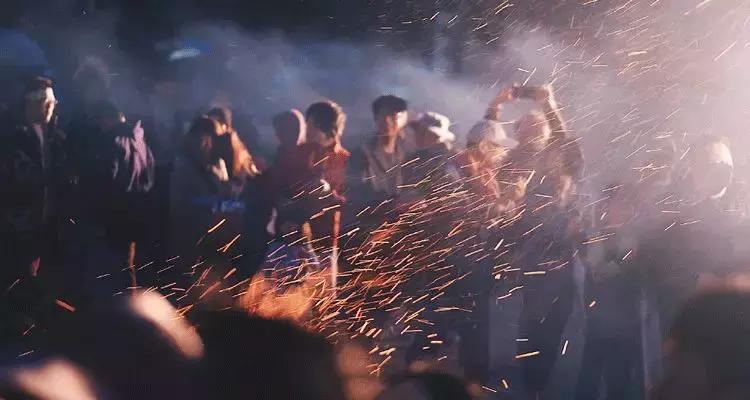 网红一夜收入千万,网红一夜之间一无所有