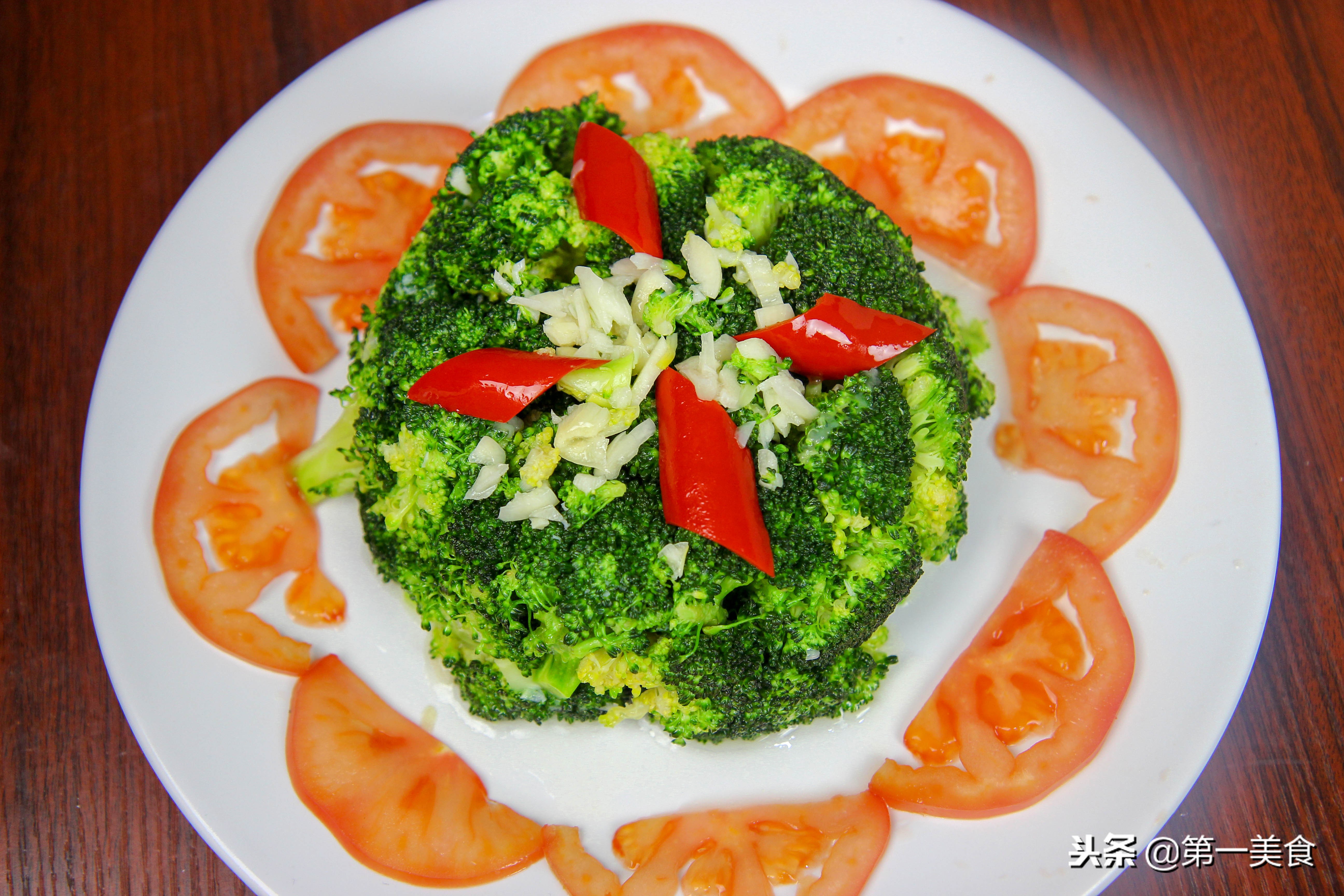 饭店凉拌西兰花,饭店里的凉拌西兰花