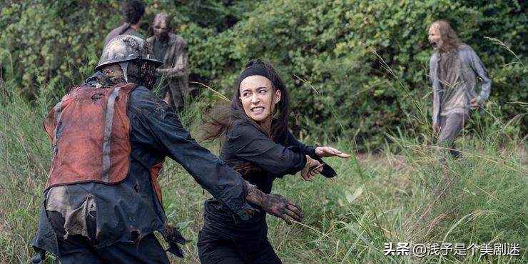 《行尸走肉》：丧尸不吃不喝能活多久？丧尸为什么不会相互攻击？