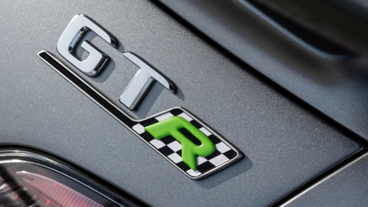 你和AMG之间，差了一个数学老师