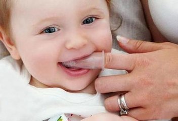 宝宝六个月了还没长牙需要补钙,婴儿四个月长牙注意事项