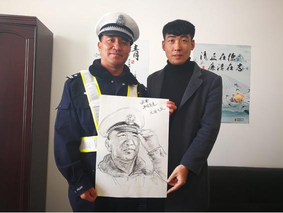 最美交警故事,最美交警辅警故事