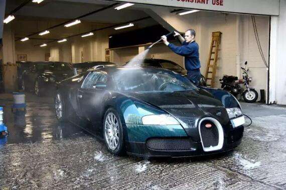 洗车工一个月能挣多少钱,洗车工一个月能赚多少钱