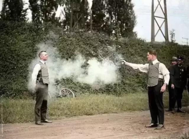 相信我，这一定是朋友圈里最珍贵的照片！