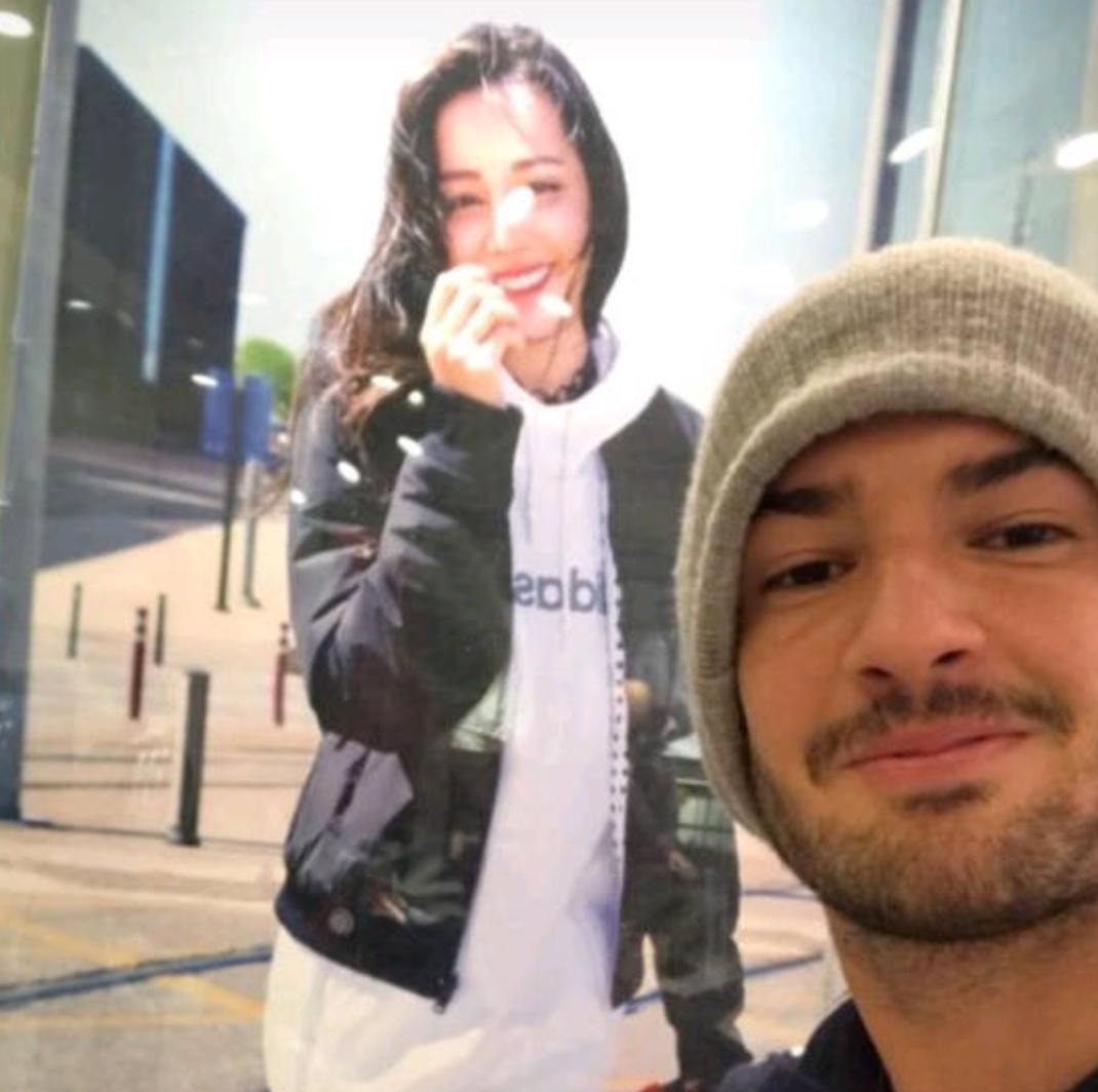 帕托足球比赛上粉丝喊迪丽热巴,球迷为帕托喊迪丽热巴