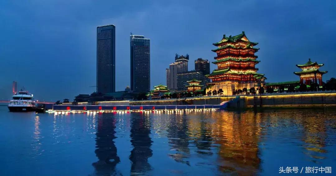 旅游最美的风景在火车上,一张火车票走遍中国最美的地方