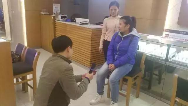 买戒指男朋友说没钱,买珠宝被骗他说不想要可以退货吗