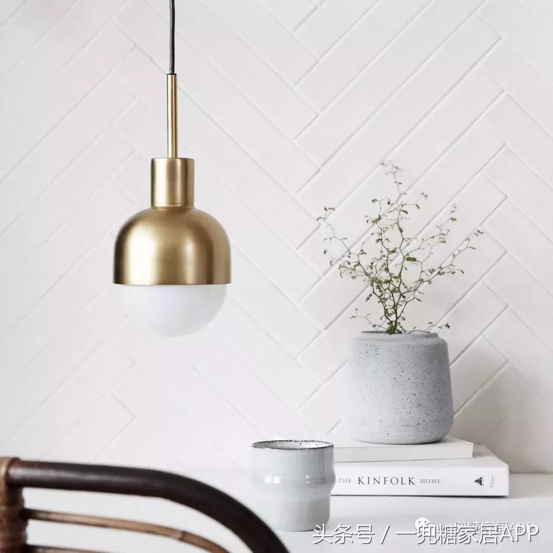 没有主灯无吊顶,不做吊顶也可有灯