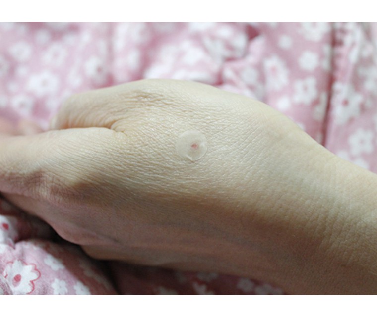 不管你化妆还是素颜,化妆新手怎么涂遮瑕