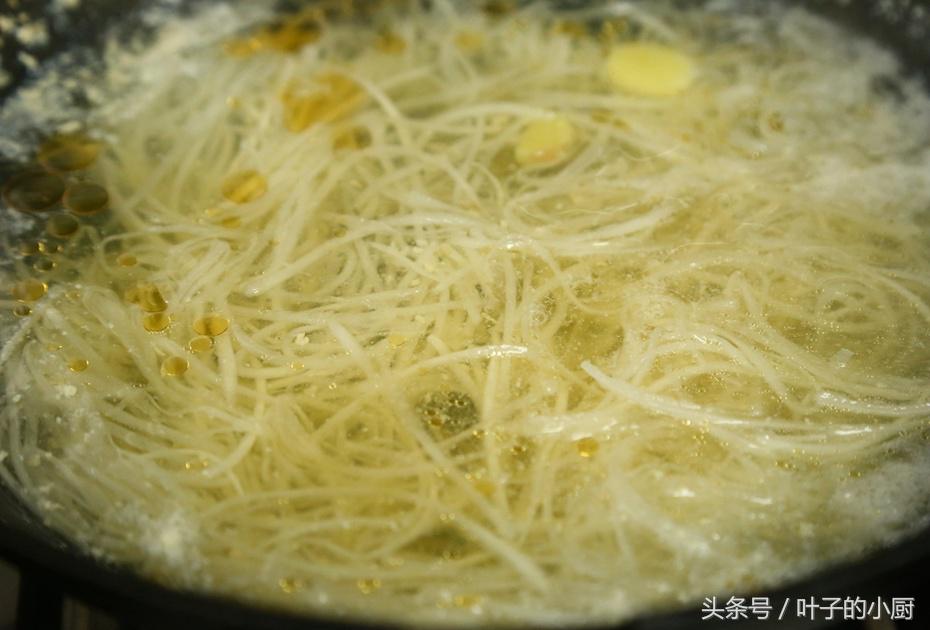 肚子疼、肚子胀，食疗偏方：巧做白萝卜，几块钱就搞定！